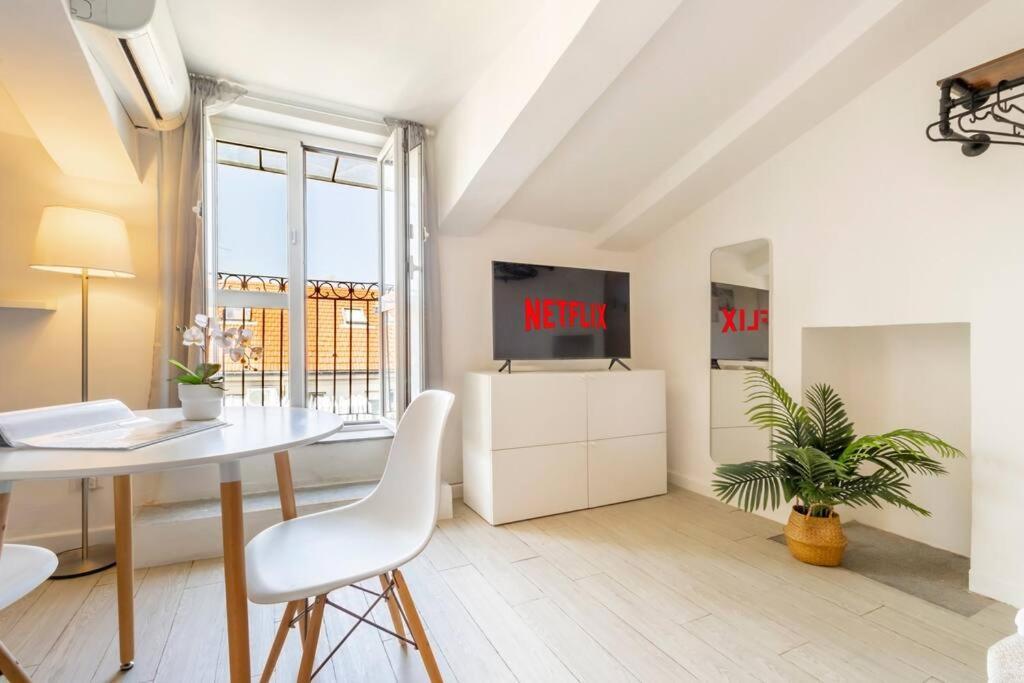 Centro Deluxe Suite Con Wi-Fi E Netflix Turin Luaran gambar